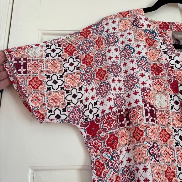 Chico’s Size 1 Tile Paisley Floral Patterned High Low Top Chicos Size Medium - Picture 6 of 12